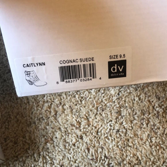 Dolce Vita Caitlynn Booties - Picture 6 of 6